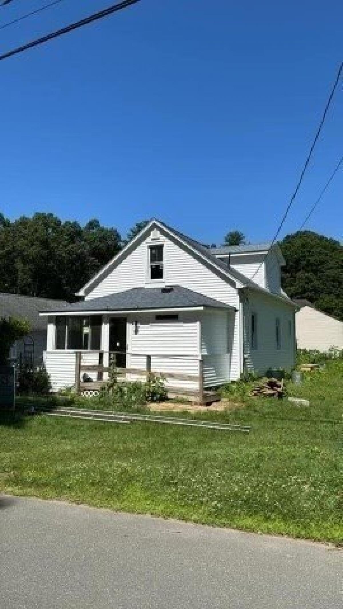 Picture of Home For Sale in Westfield, Massachusetts, United States