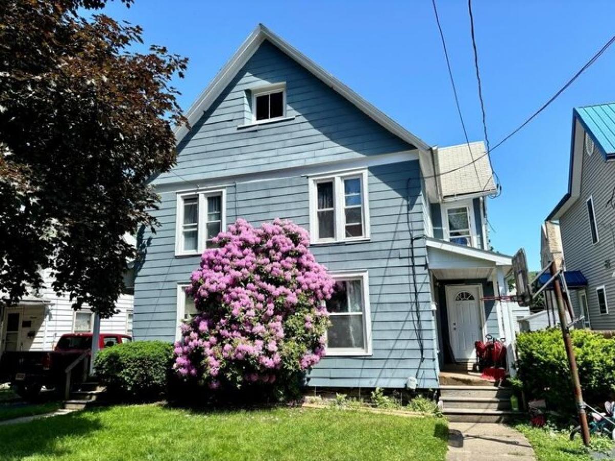 Picture of Home For Sale in Corning, New York, United States