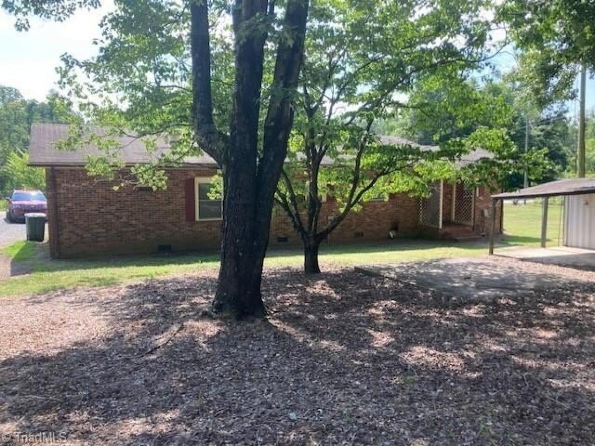 Picture of Home For Sale in Eden, North Carolina, United States