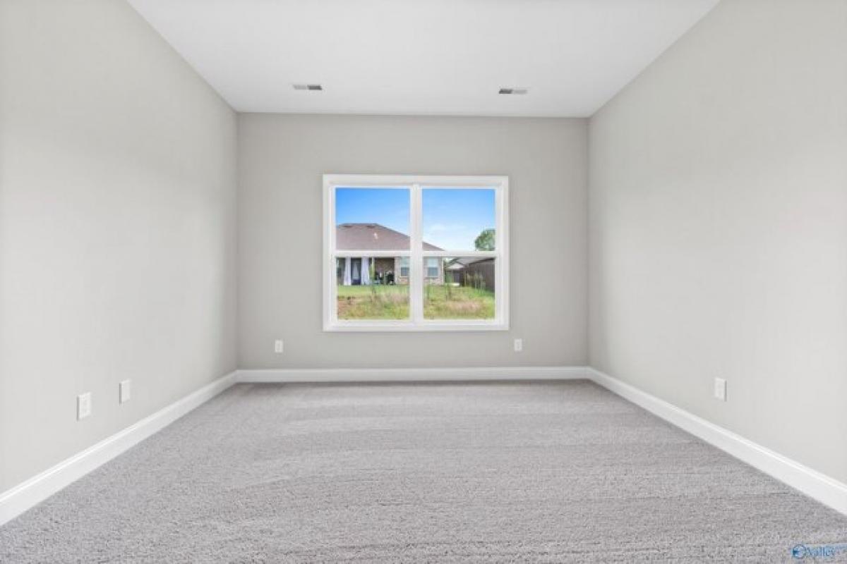 Picture of Home For Sale in Toney, Alabama, United States