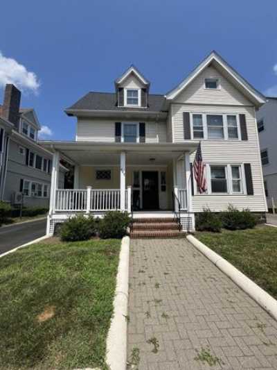 Apartment For Rent in Newton, Massachusetts