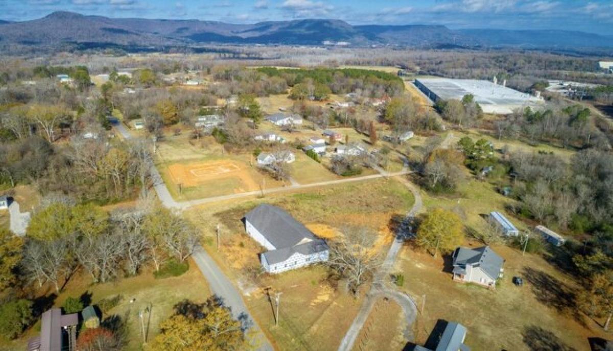 Picture of Home For Sale in Bridgeport, Alabama, United States