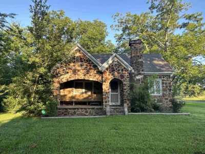 Home For Sale in Pickton, Texas