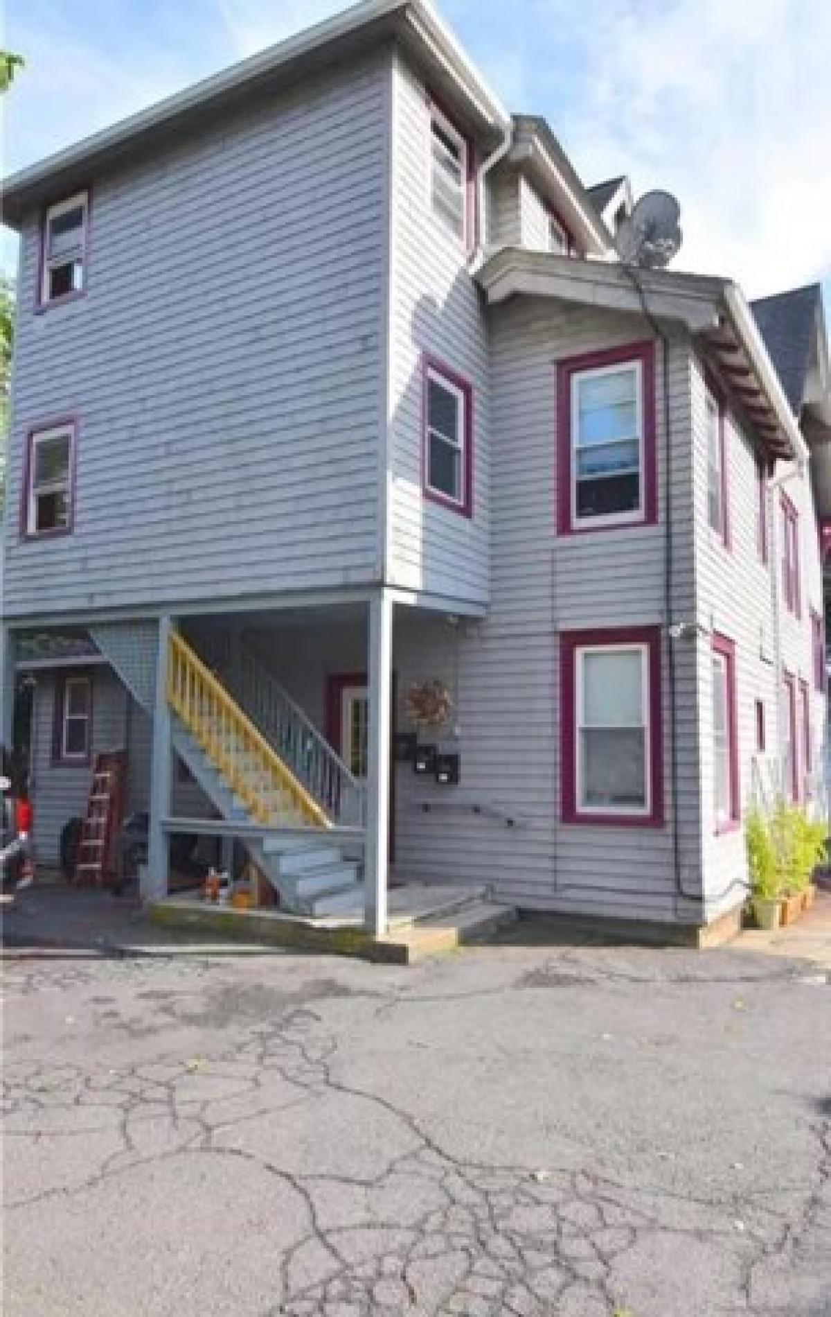 Picture of Home For Rent in Naugatuck, Connecticut, United States