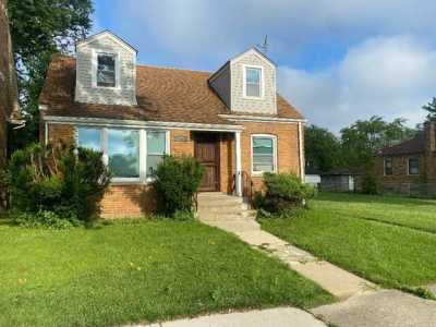 Home For Sale in Riverdale, Illinois