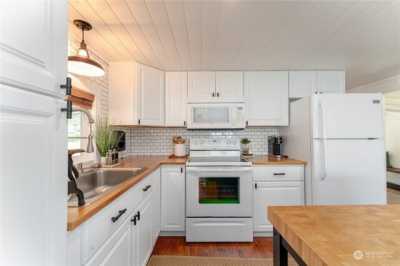 Home For Sale in Chelan, Washington