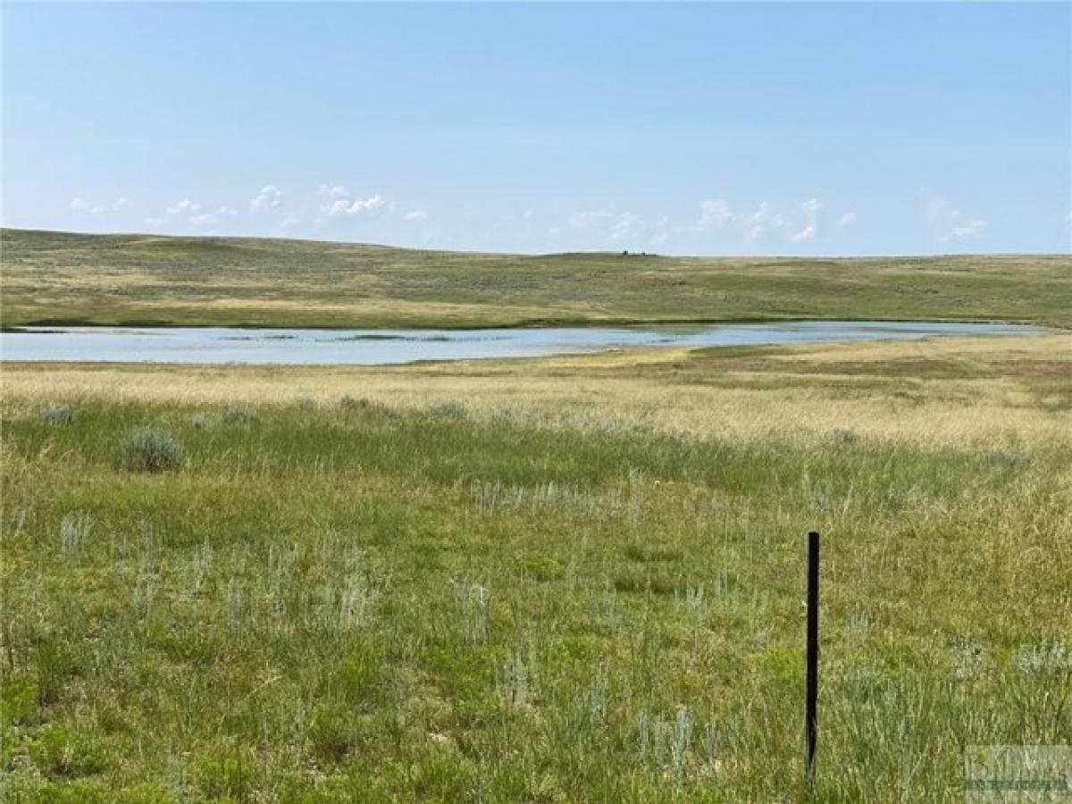 Picture of Residential Land For Sale in Shawmut, Montana, United States