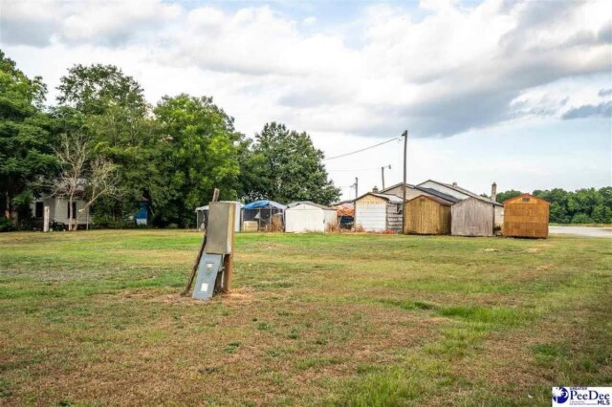 Picture of Home For Sale in Darlington, South Carolina, United States