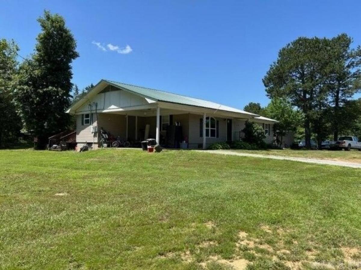 Picture of Home For Sale in Bee Branch, Arkansas, United States