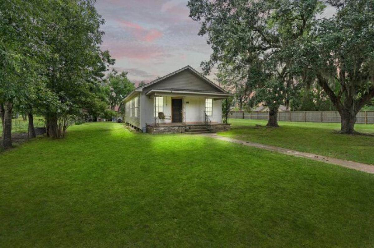 Picture of Home For Sale in Liberty, Texas, United States