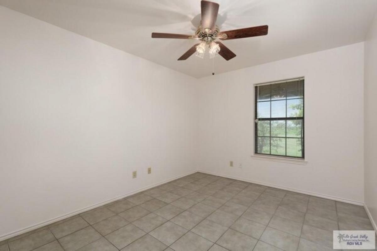 Picture of Home For Sale in Raymondville, Texas, United States