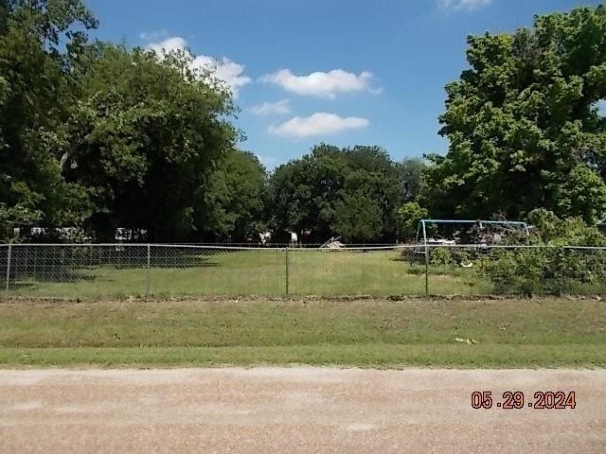 Picture of Residential Land For Sale in Newark, Texas, United States