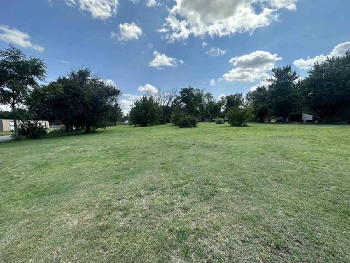 Picture of Residential Land For Sale in Woodward, Oklahoma, United States