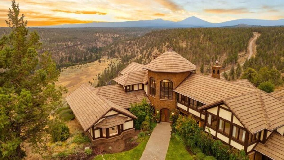 Picture of Home For Sale in Sisters, Oregon, United States