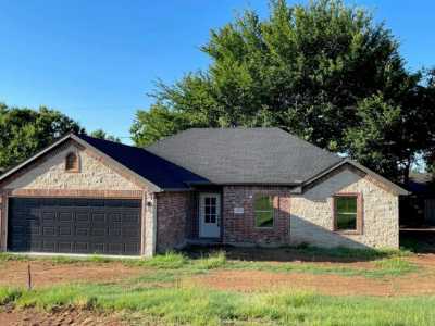 Home For Sale in Collinsville, Texas