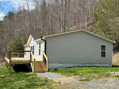 Home For Sale in Green Mountain, North Carolina