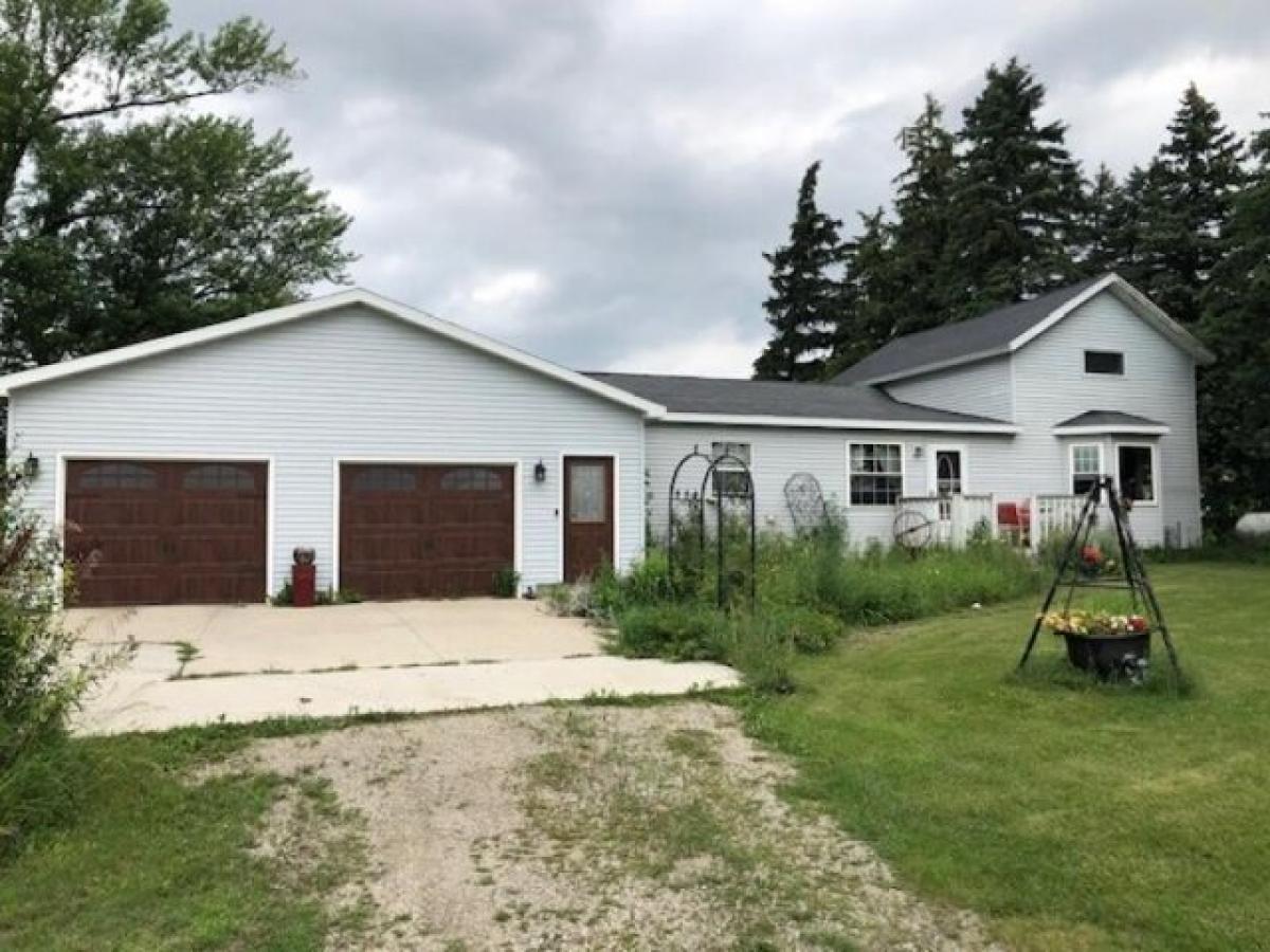 Picture of Home For Sale in Cass City, Michigan, United States