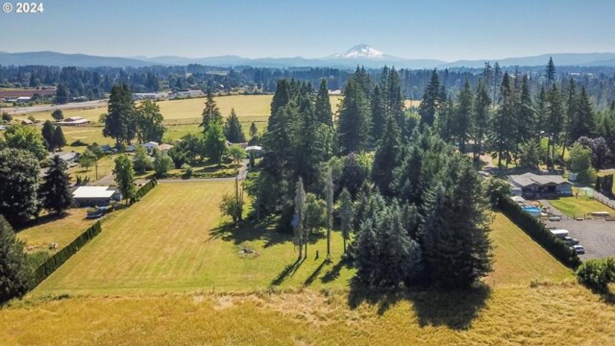 Picture of Home For Sale in Boring, Oregon, United States