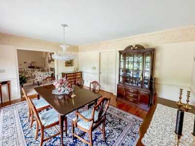 Home For Sale in Niskayuna, New York