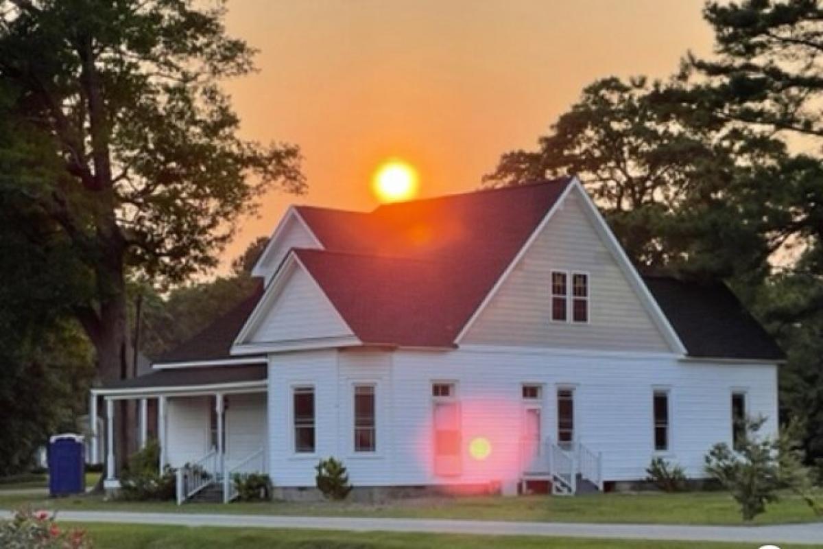 Picture of Home For Sale in Four Oaks, North Carolina, United States