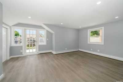 Home For Sale in Lynbrook, New York