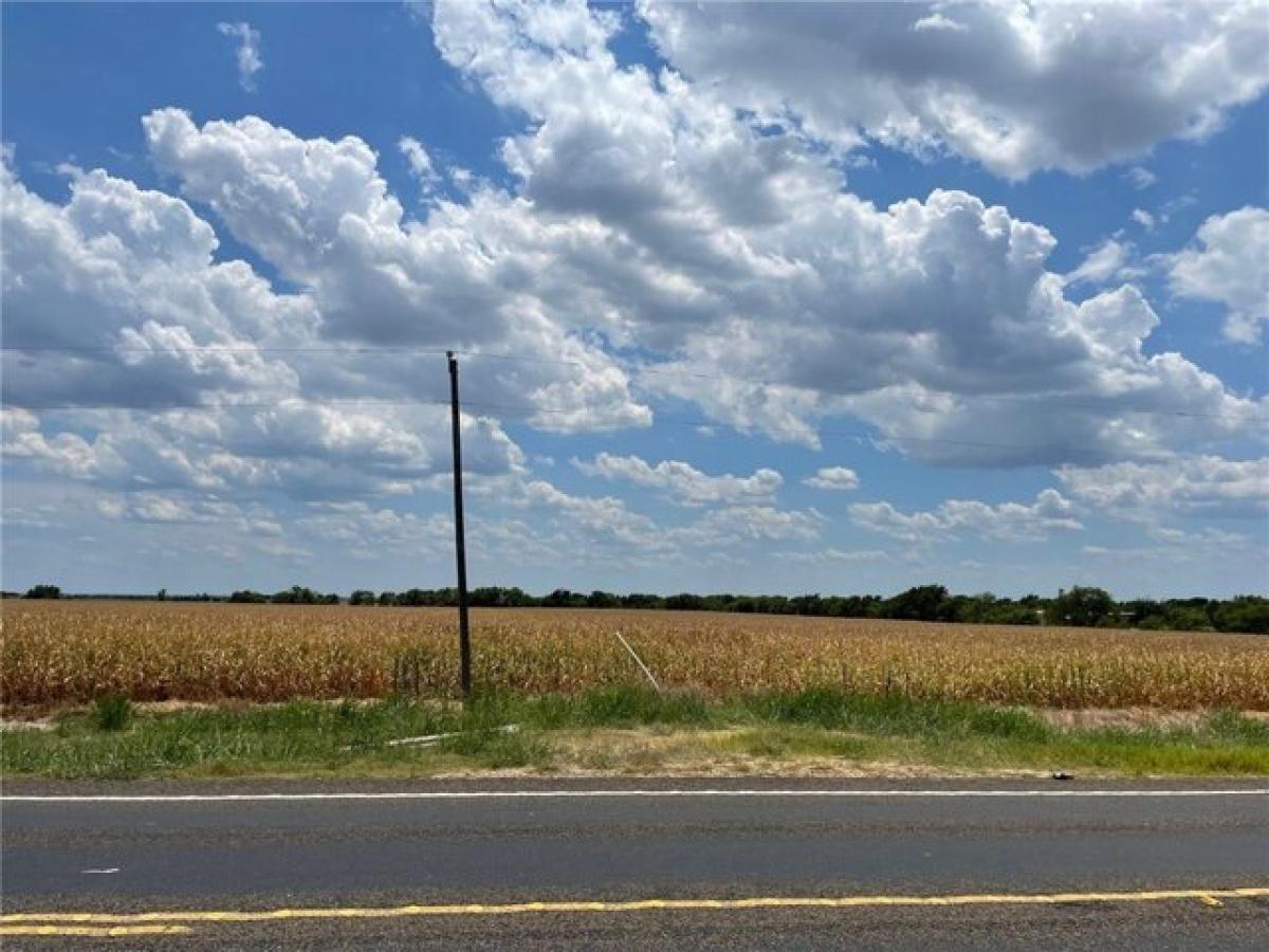 Picture of Residential Land For Sale in Burlington, Texas, United States