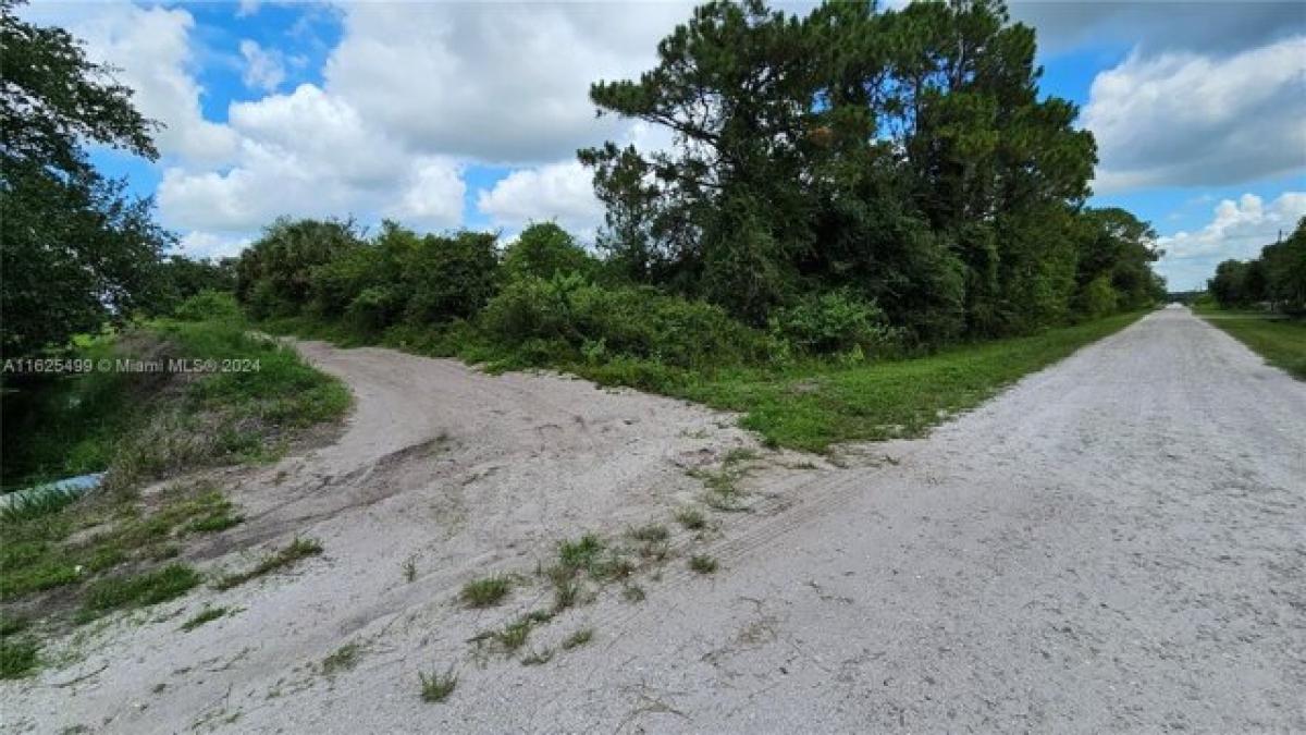 Picture of Residential Land For Sale in Clewiston, Florida, United States