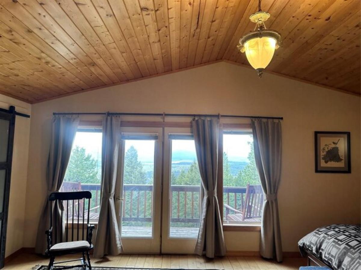 Picture of Home For Sale in Seeley Lake, Montana, United States