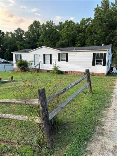 Home For Sale in Mount Airy, North Carolina