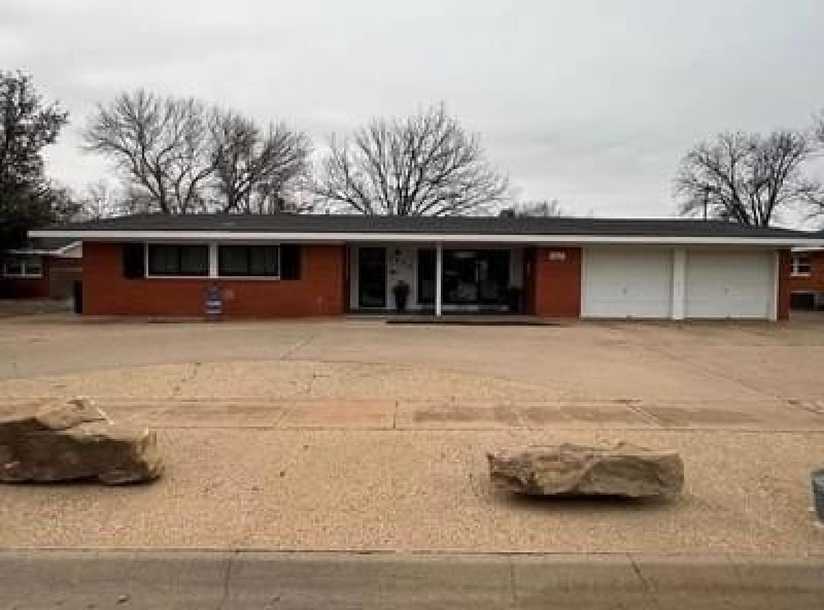 Picture of Home For Sale in Snyder, Texas, United States