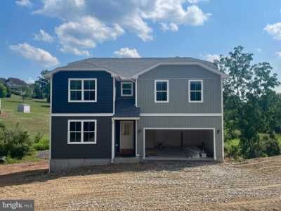 Home For Sale in New Ringgold, Pennsylvania