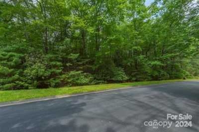 Home For Sale in Horse Shoe, North Carolina