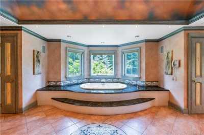 Home For Sale in Old Westbury, New York