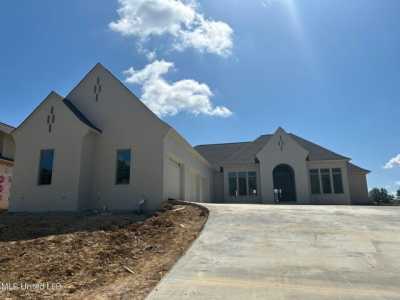 Home For Sale in Ridgeland, Mississippi