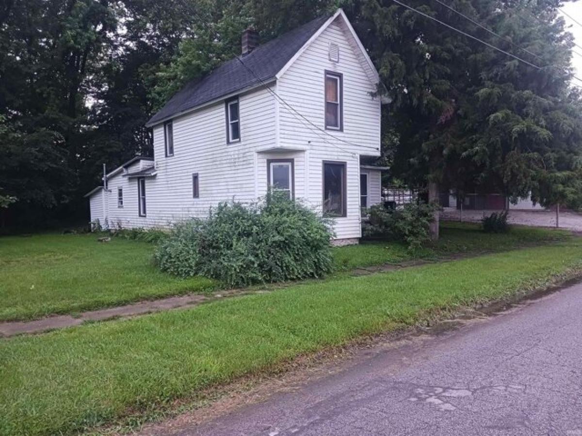 Picture of Home For Sale in Peru, Indiana, United States