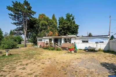 Home For Sale in Aumsville, Oregon