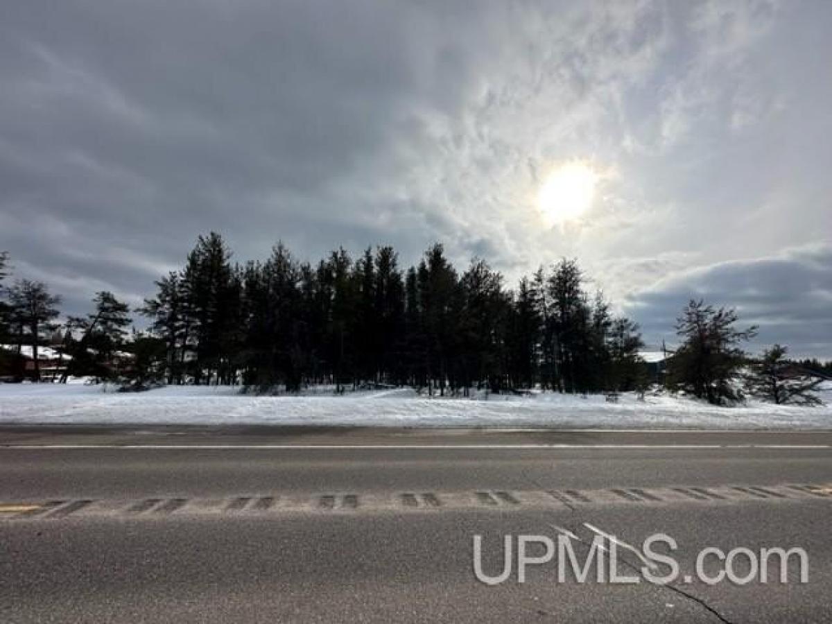 Picture of Residential Land For Sale in Marquette, Michigan, United States