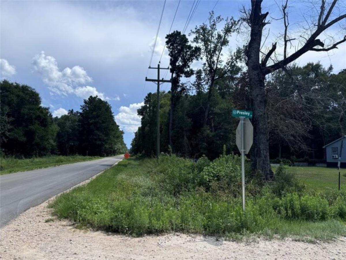 Picture of Residential Land For Sale in Shepherd, Texas, United States