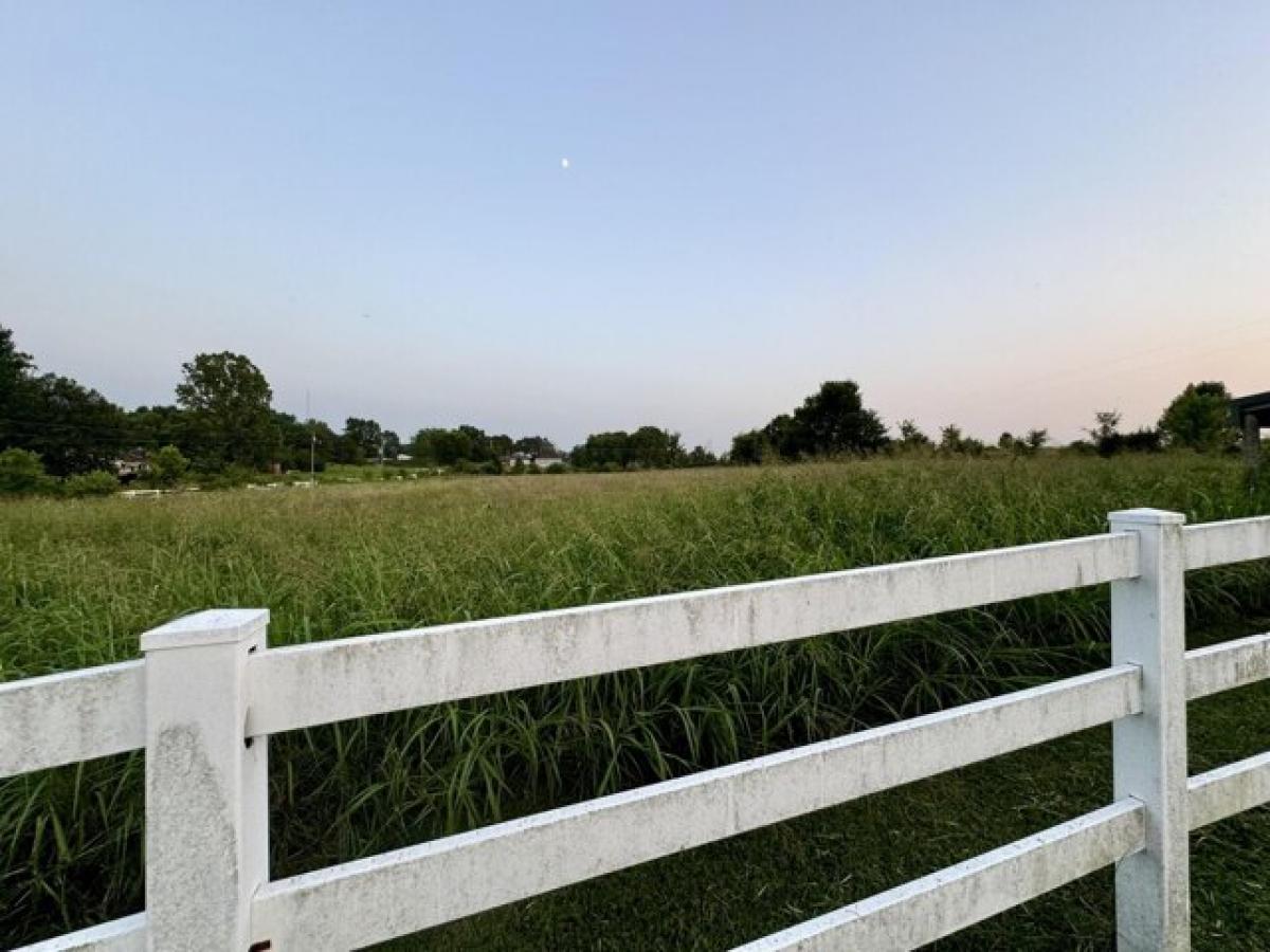 Picture of Home For Sale in Fair Grove, Missouri, United States