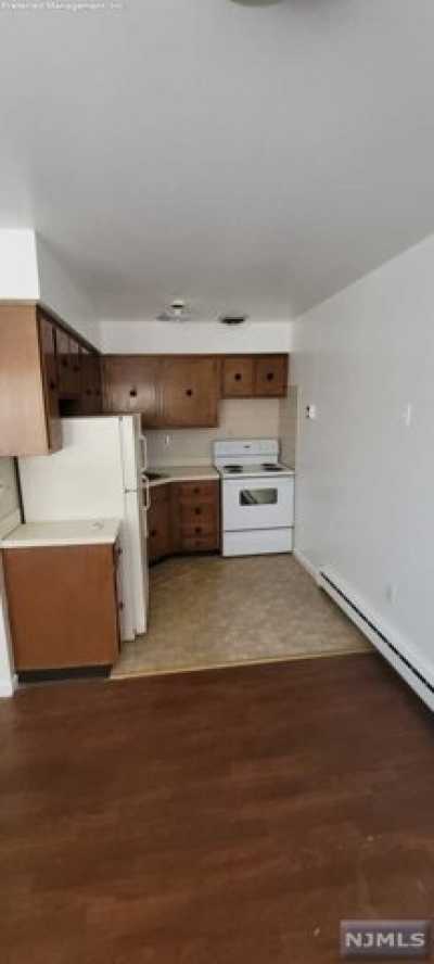 Apartment For Rent in Garfield, New Jersey