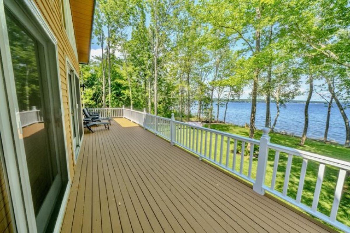 Picture of Home For Sale in Belfast, Maine, United States