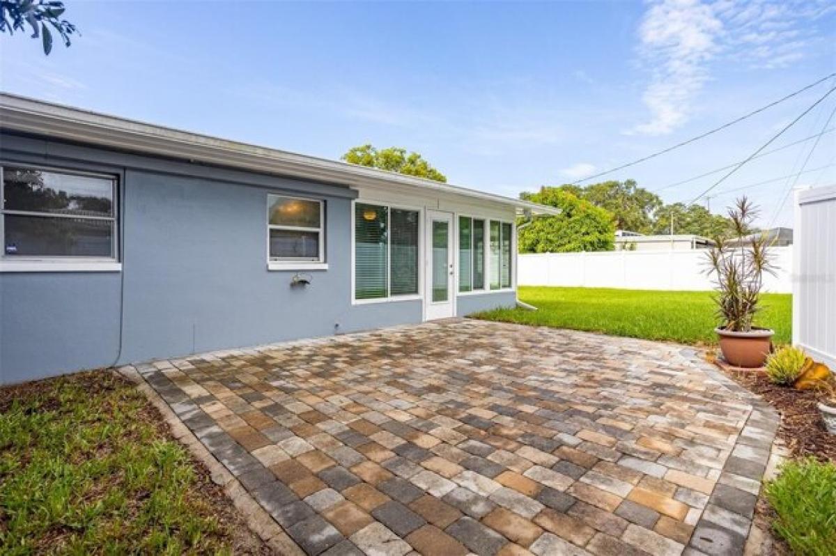 Picture of Home For Sale in Belleair Bluffs, Florida, United States