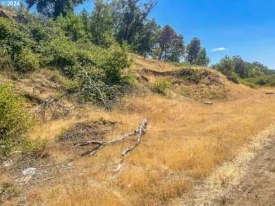 Residential Land For Sale in Roseburg, Oregon