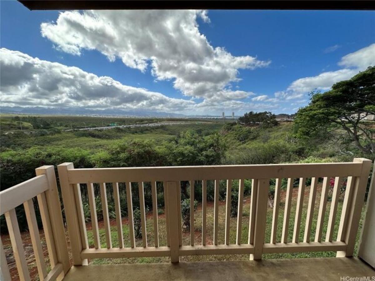 Picture of Home For Sale in Waipahu, Hawaii, United States