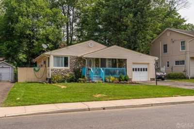 Home For Sale in North Plainfield, New Jersey