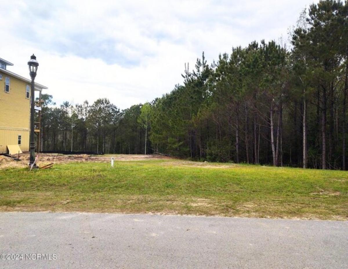 Picture of Residential Land For Sale in Holly Ridge, North Carolina, United States