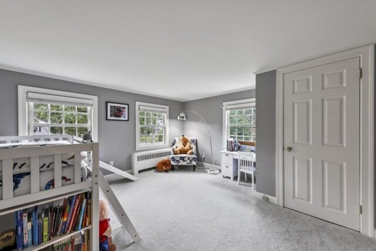 Picture of Home For Sale in Needham, Massachusetts, United States