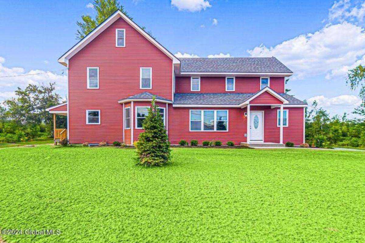 Picture of Home For Sale in Mechanicville, New York, United States