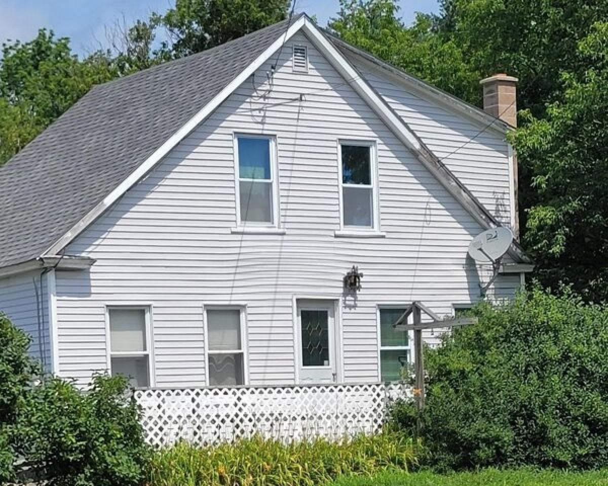 Picture of Home For Sale in Canaan, New Hampshire, United States