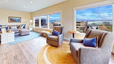 Home For Sale in Seaside, Oregon